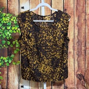 Sleeveless Blouse Size L